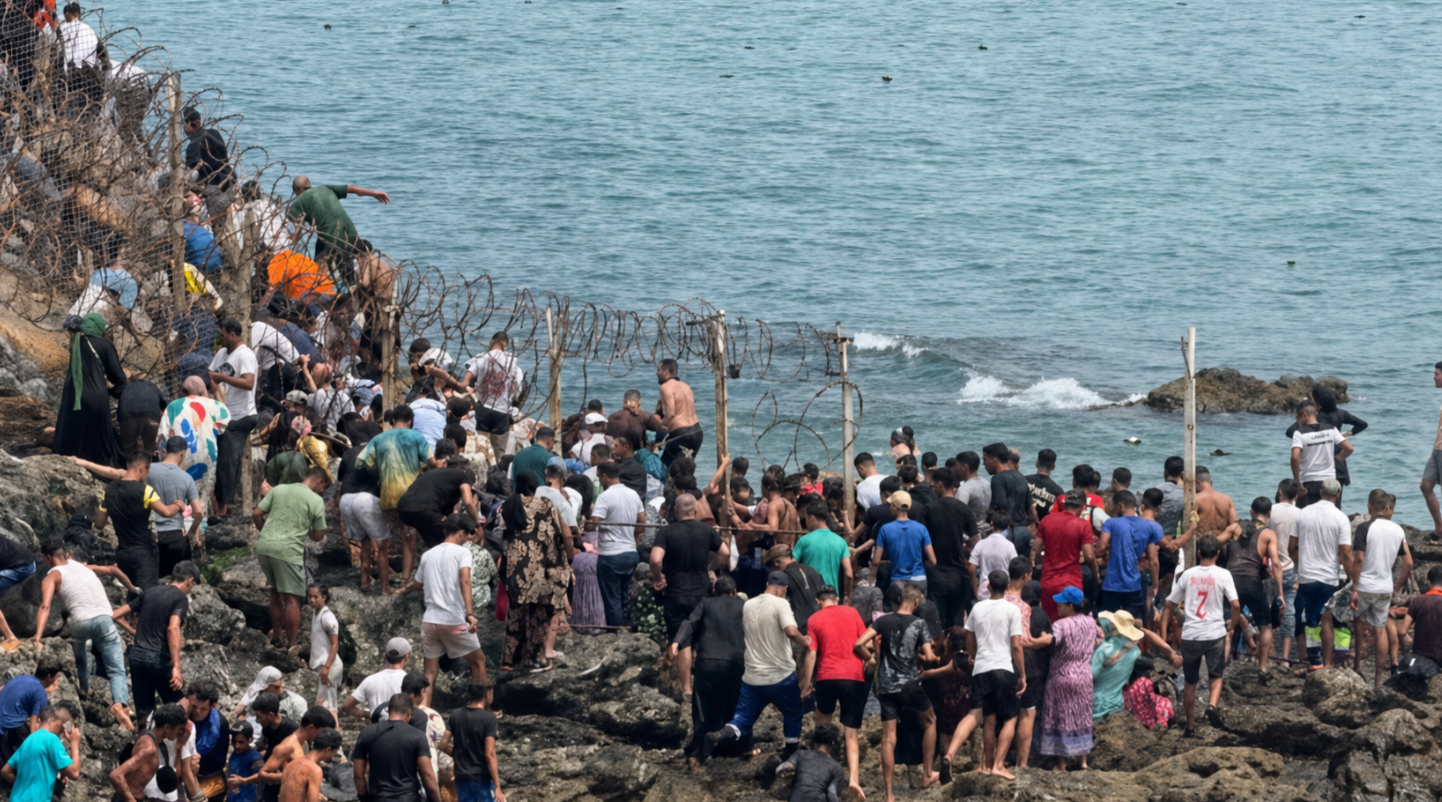 Sebta : plus de 40.000 migrants franchissent la frontière en 24 heures